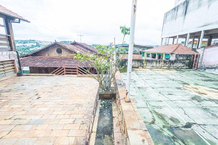 Casa à venda com 360m², 4 quartos e 4 vagas Casa à venda com 360m², 4 quartos e 4 vagaspiscina, churrasqueira e quadra