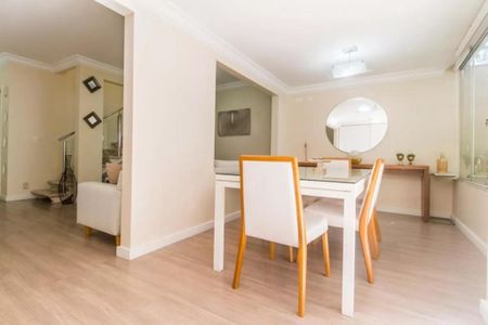 Casa de condomínio à venda com 200m², 4 quartos e 2 vagasFoto 06