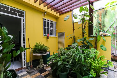 Casa para alugar com 360m², 4 quartos e 1 vagaQuintal