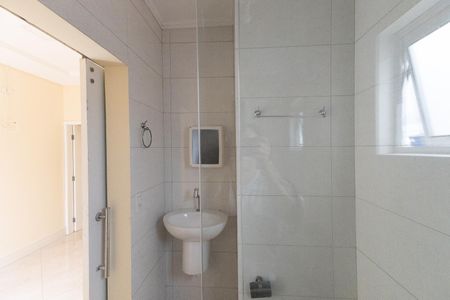 Casa para alugar com 100m², 2 quartos e 3 vagas Casa para alugar com 100m², 2 quartos e 3 vagasBanheiro da Suíte