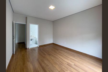 Casa à venda com 141m², 3 quartos e 2 vagas Casa à venda com 141m², 3 quartos e 2 vagasFoto 15