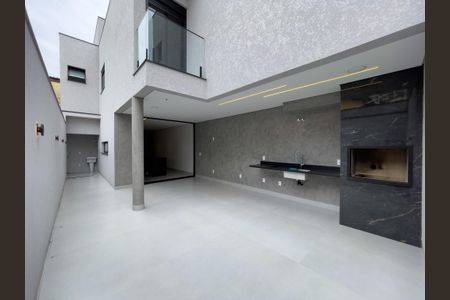 Casa à venda com 141m², 3 quartos e 2 vagas Casa à venda com 141m², 3 quartos e 2 vagasFoto 09