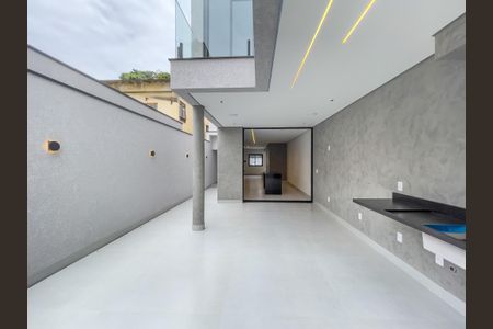 Casa à venda com 141m², 3 quartos e 2 vagas Casa à venda com 141m², 3 quartos e 2 vagasFoto 10