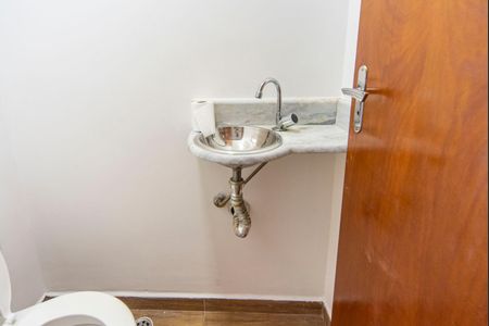 Lavabo de apartamento para alugar com 2 quartos, 70m² em Vila Valparaíso, Santo André