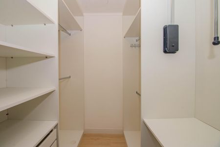 Apartamento à venda com 204m², 3 quartos e 4 vagasSuíte 2 - Closet