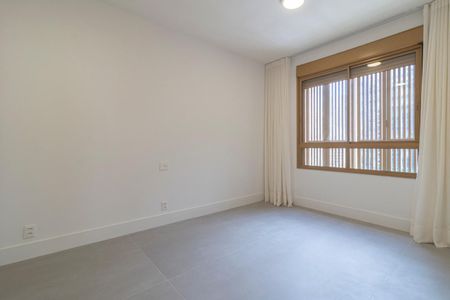 Apartamento à venda com 150m², 3 quartos e 2 vagasQuarto Suíte 1