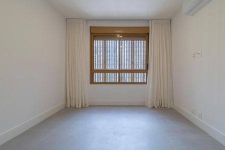 Apartamento à venda com 150m², 3 quartos e 2 vagasQuarto Suíte 1