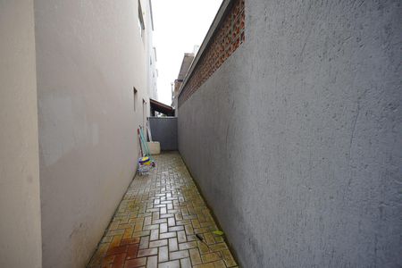 Casa de condomínio para alugar com 100m², 3 quartos e 3 vagas Casa de condomínio para alugar com 100m², 3 quartos e 3 vagasFundos