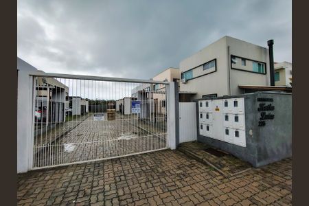 Casa de condomínio para alugar com 100m², 3 quartos e 3 vagas Casa de condomínio para alugar com 100m², 3 quartos e 3 vagasFachada