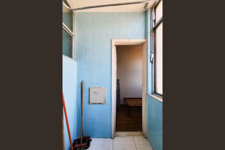 Apartamento à venda com 70m², 2 quartos e 1 vagaÁrea de Serviço 