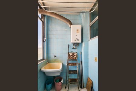 Apartamento à venda com 70m², 2 quartos e 1 vagaÁrea de Serviço 