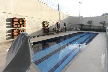 Apartamento à venda com 47m², 2 quartos e 1 vaga Apartamento à venda com 47m², 2 quartos e 1 vagaÁrea comum - Piscina