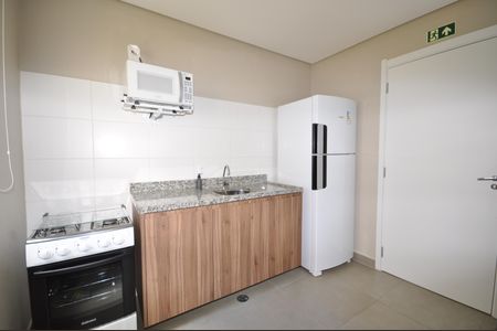 Apartamento para alugar com 32m², 1 quarto e sem vagaÁrea comum - Salão de festas