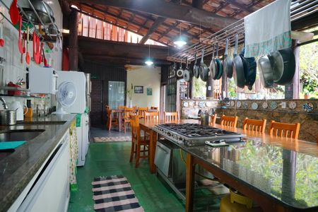 Casa para alugar com 450m², 7 quartos e 2 vagasCozinha e Área de Serviço