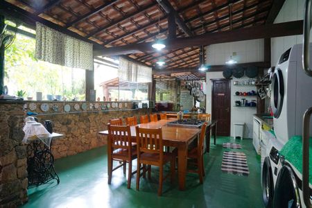 Casa para alugar com 450m², 7 quartos e 2 vagasCozinha e Área de Serviço