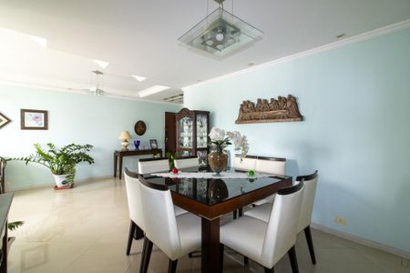 Apartamento à venda com 175m², 3 quartos e 1 vagaSala