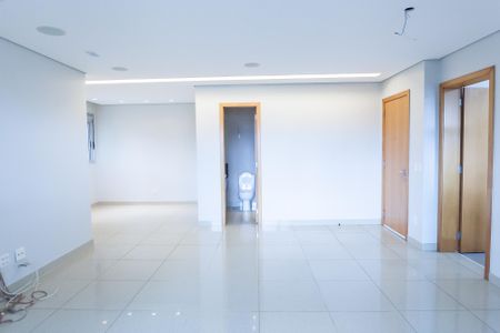 Apartamento para alugar com 103m², 2 quartos e 2 vagassala