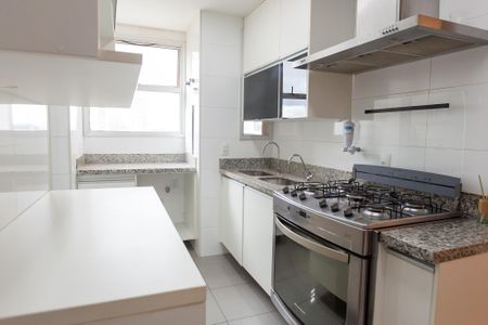 Apartamento para alugar com 103m², 2 quartos e 2 vagasCozinha