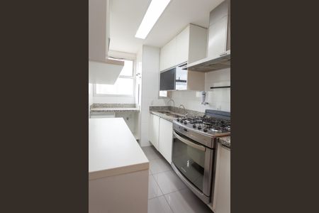 Apartamento para alugar com 103m², 2 quartos e 2 vagasCozinha