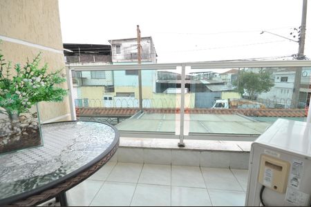 Sacada da Suíte 1 de casa para alugar com 2 quartos, 120m² em Vila Sabrina, São Paulo