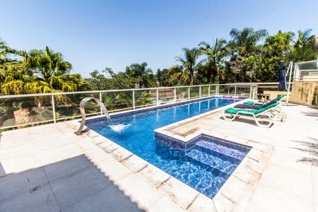 Casa de condomínio à venda com 700m², 2 quartos e 4 vagas Casa de condomínio à venda com 700m², 2 quartos e 4 vagasPiscina