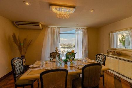 Casa à venda com 4 quartos, 700m² em Alphaville, Santana de Parnaíba