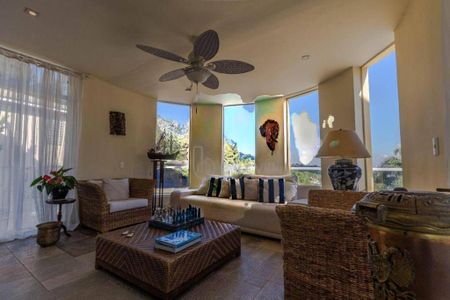 Casa à venda com 4 quartos, 700m² em Alphaville, Santana de Parnaíba