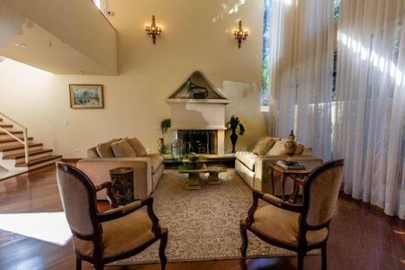 Casa à venda com 4 quartos, 700m² em Alphaville, Santana de Parnaíba