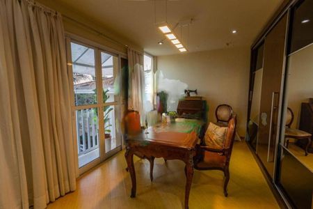 Casa à venda com 4 quartos, 700m² em Alphaville, Santana de Parnaíba