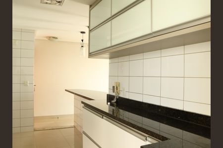 Apartamento para alugar com 93m², 3 quartos e 2 vagasCozinha - Armários