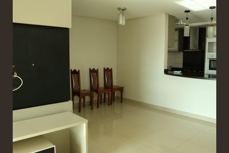 Sala de TV de apartamento para alugar com 3 quartos, 93m² em Residencial Eldorado, Goiânia