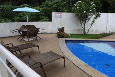 Apartamento para alugar com 60m², 2 quartos e 1 vagaÁrea comum - Piscina