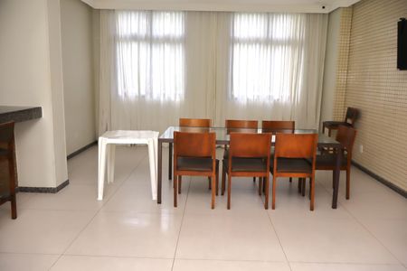 Apartamento para alugar com 60m², 2 quartos e 1 vagaÁrea comum - Salão de festas