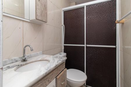 Banheiro de apartamento para alugar com 1 quarto, 32m² em Partenon, Porto Alegre