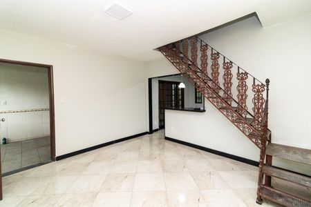 Sala de casa para alugar com 3 quartos, 163m² em Padre Miguel, Rio de Janeiro