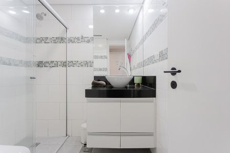 Studio para alugar com 35m², 1 quarto e 1 vaga Studio para alugar com 35m², 1 quarto e 1 vagaBanheiro