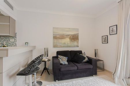 Studio para alugar com 35m², 1 quarto e 1 vaga Studio para alugar com 35m², 1 quarto e 1 vagaSala