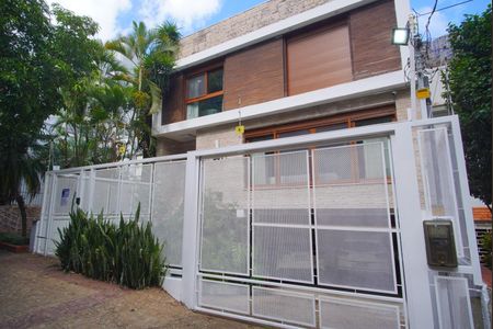 Casa para alugar com 420m², 3 quartos e 2 vagasFachada