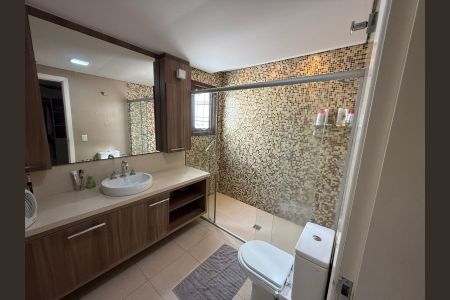 Casa para alugar com 420m², 3 quartos e 2 vagasBanheiro da Suíte