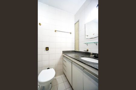 Apartamento para alugar com 72m², 2 quartos e sem vagaBanheiro 