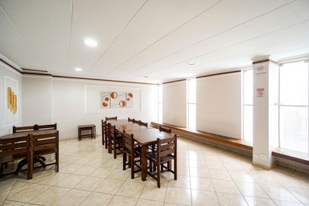 Apartamento para alugar com 72m², 2 quartos e sem vagaSalão de festas