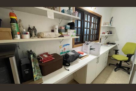 Casa à venda com 250m², 3 quartos e 4 vagas Casa à venda com 250m², 3 quartos e 4 vagasFoto 03