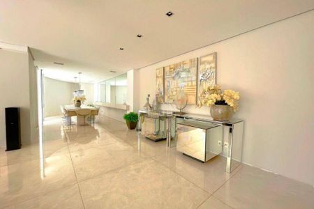 Casa à venda com 5 quartos, 700m² em Alphaville Industrial, Barueri