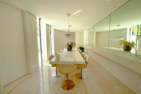 Casa à venda com 5 quartos, 700m² em Alphaville Industrial, Barueri