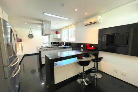 Casa à venda com 700m², 5 quartos e 6 vagas