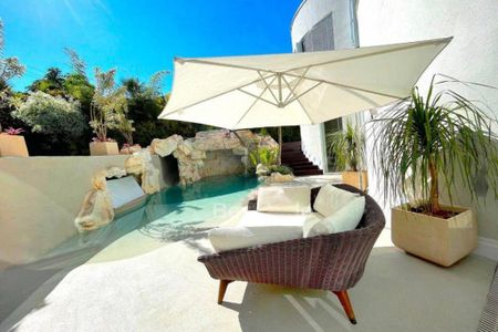 Casa à venda com 700m², 5 quartos e 6 vagas