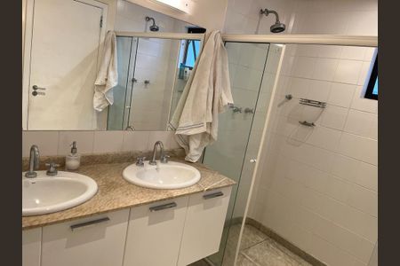 Apartamento à venda com 3 quartos, 200m² em Santa Cecilia, São Paulo