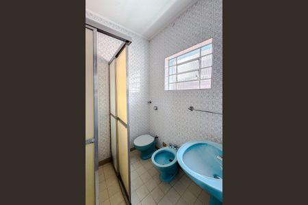 Casa para alugar com 254m², 3 quartos e 5 vagas Casa para alugar com 254m², 3 quartos e 5 vagasBanheiro da Suíte