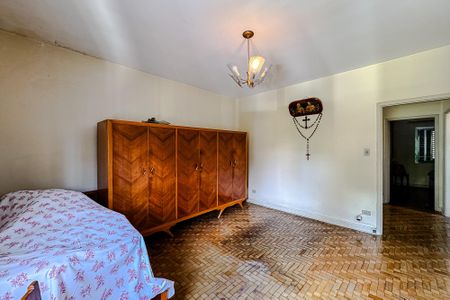 Casa para alugar com 254m², 3 quartos e 5 vagas Casa para alugar com 254m², 3 quartos e 5 vagasQuarto 1 - Suíte