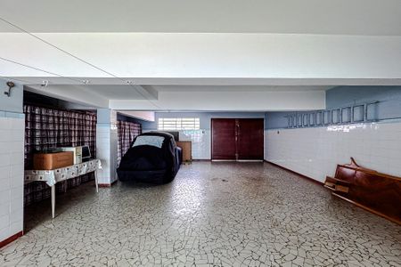 Casa para alugar com 254m², 3 quartos e 5 vagas Casa para alugar com 254m², 3 quartos e 5 vagasGaragem